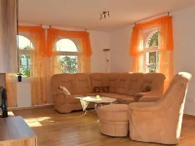 Apartment Direkt Am Wasser In Westerbur *